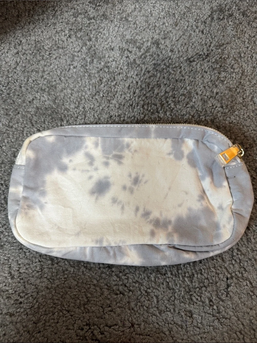 White Sequined Tongue Patch Cosmetic Pouch